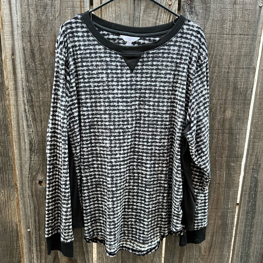 Secret Treasures super soft long sleeve top